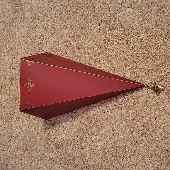 Southern Living at Home Metal Shelf - Picture 1 of 8